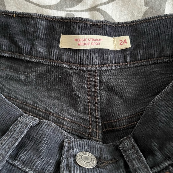 Levis Corduroy Jeans - Picture 4 of 4